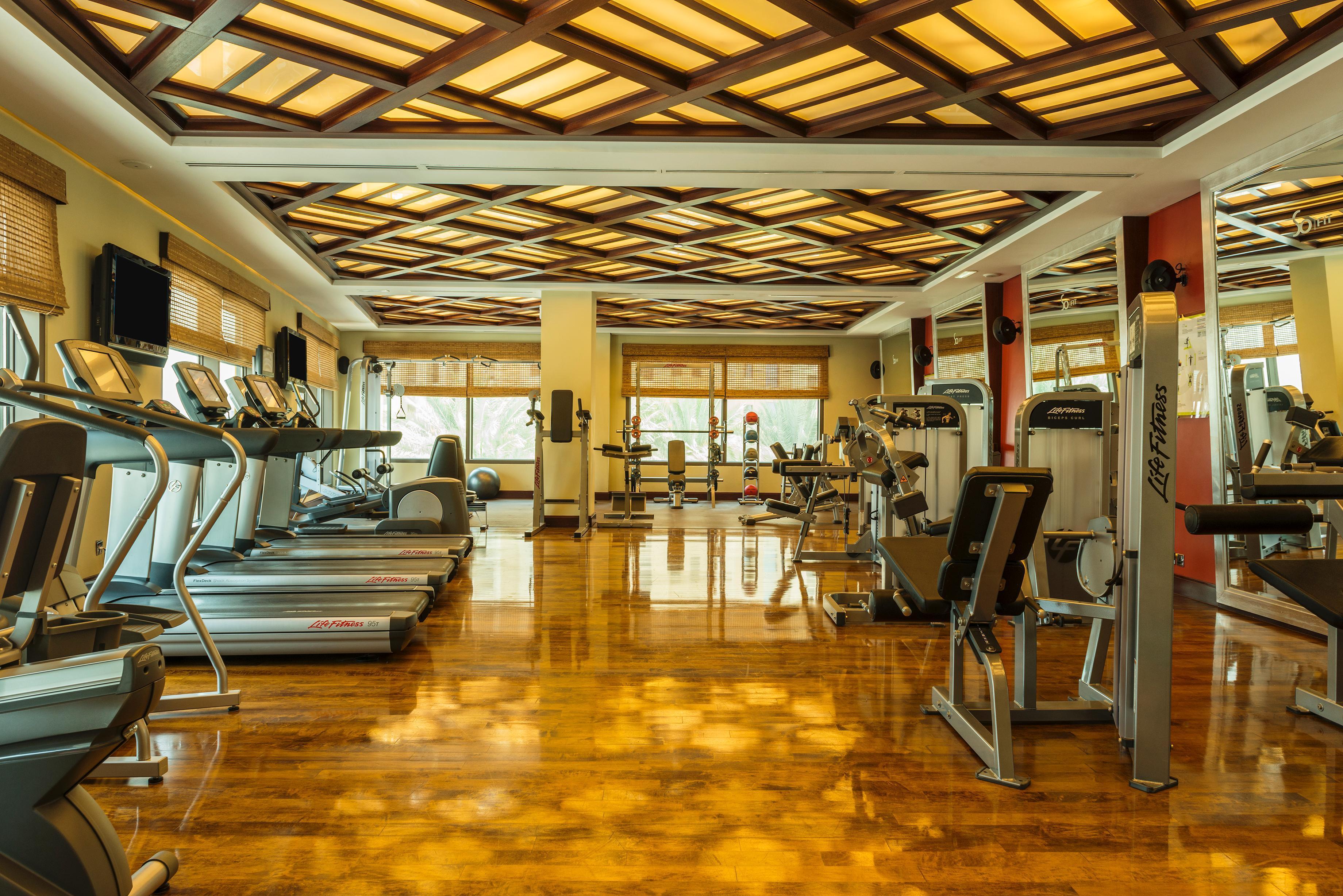 Sofitel Dubai Jumeirah Beach Hotel Exterior photo Fitness center