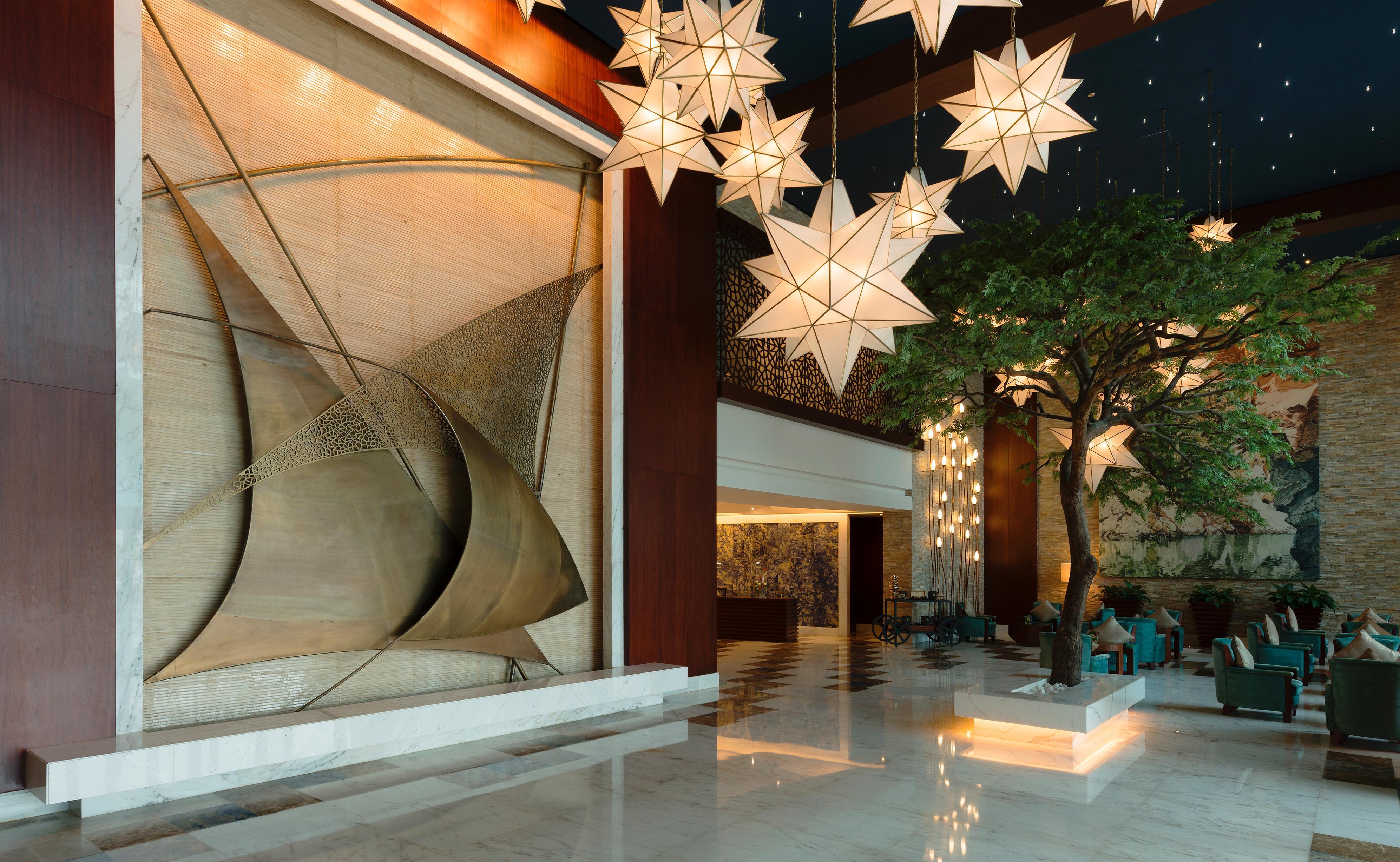 Sofitel Dubai Jumeirah Beach Hotel Exterior photo The lobby of the hotel