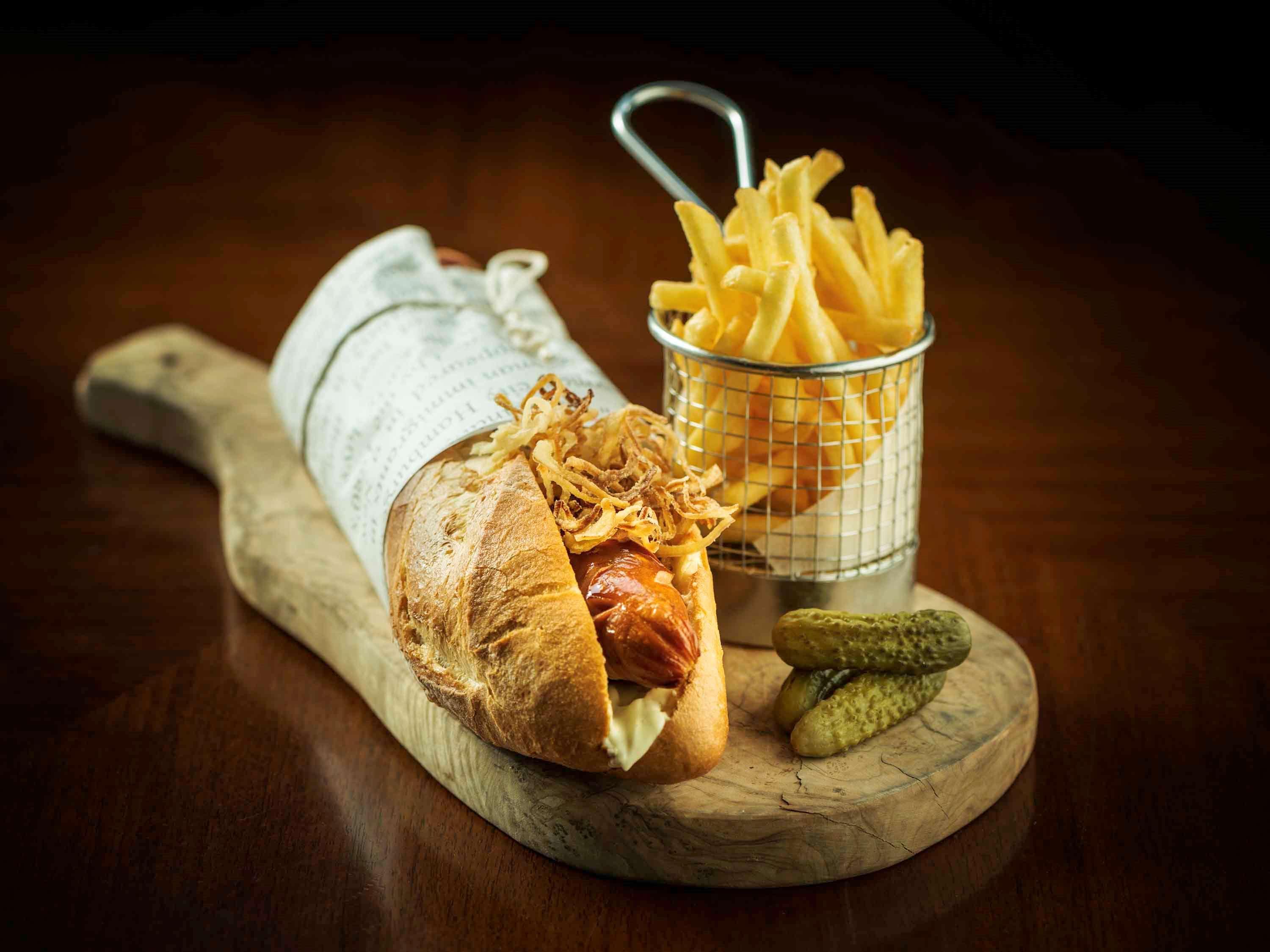 Sofitel Dubai Jumeirah Beach Hotel Exterior photo A traditional Polish hot dog