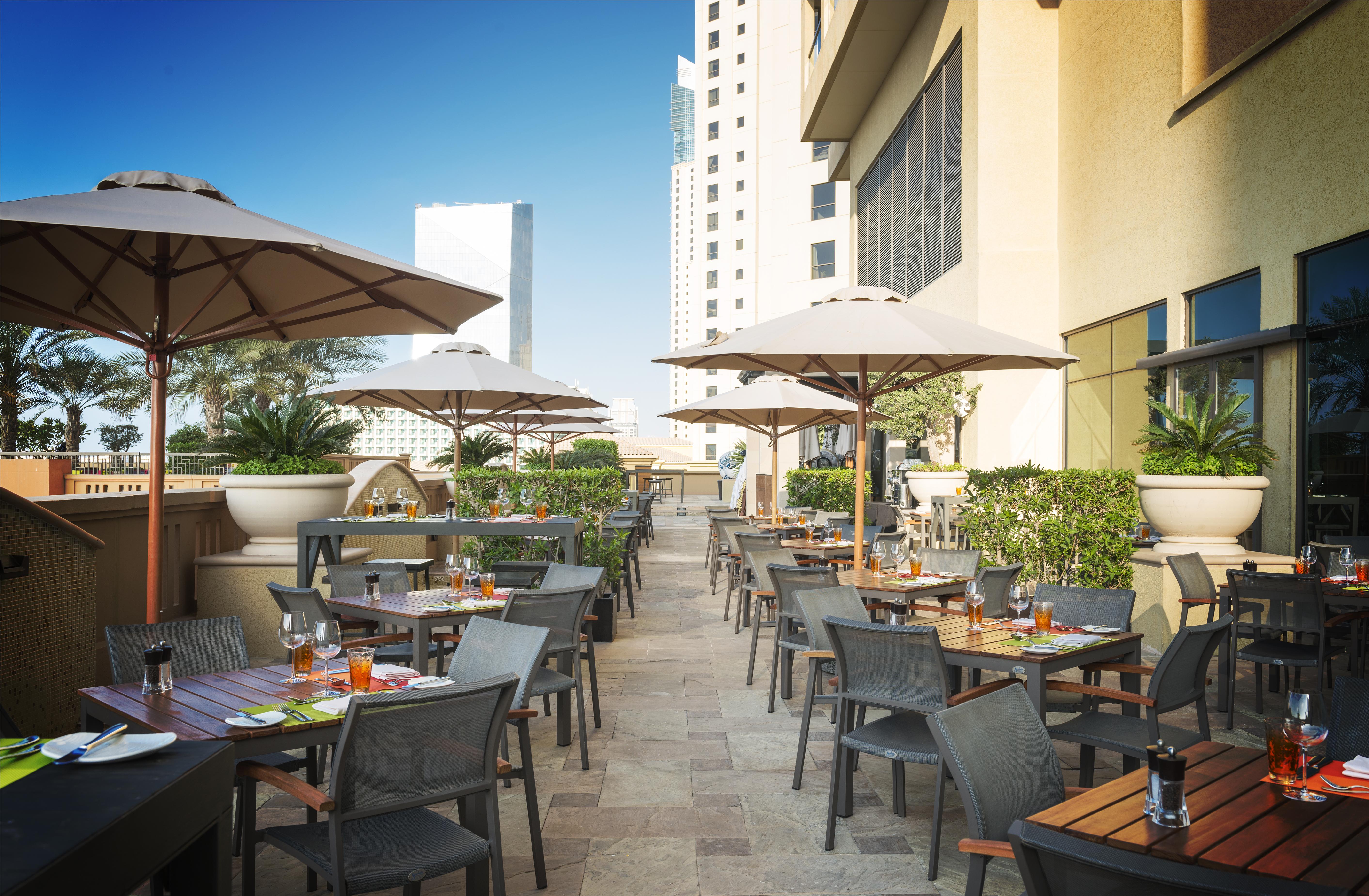 Sofitel Dubai Jumeirah Beach Hotel Exterior photo The Sky Deck